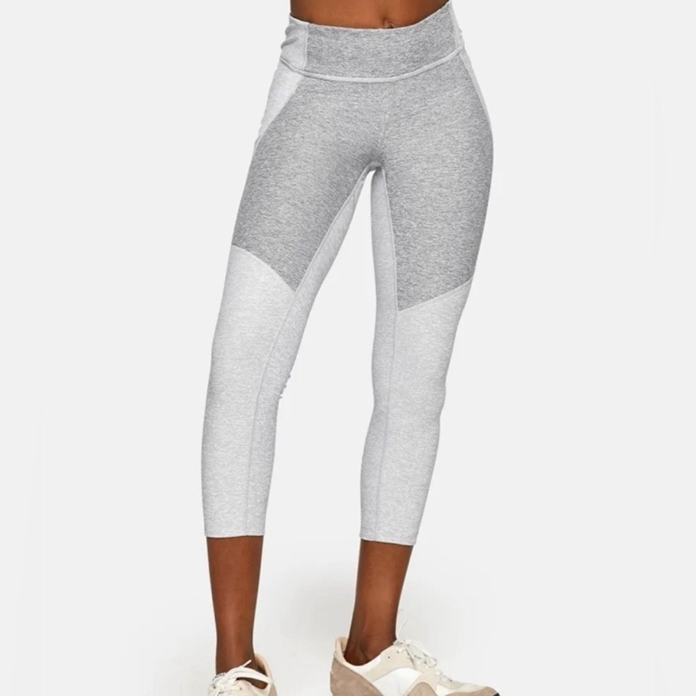 NWT Outdoor Voices 3/4 Two-Tone Women's Leggings